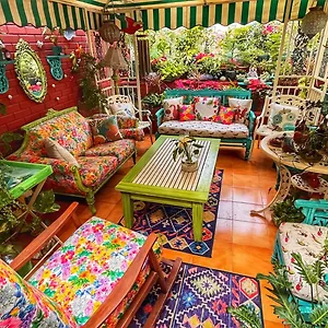 Bed & Breakfast On The House Boutique, New Delhi