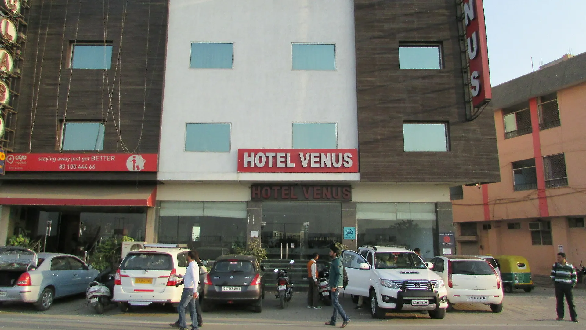 ניו דלהי Hotel Smart Plaza Delhi Airport 4*, ניו דלהי